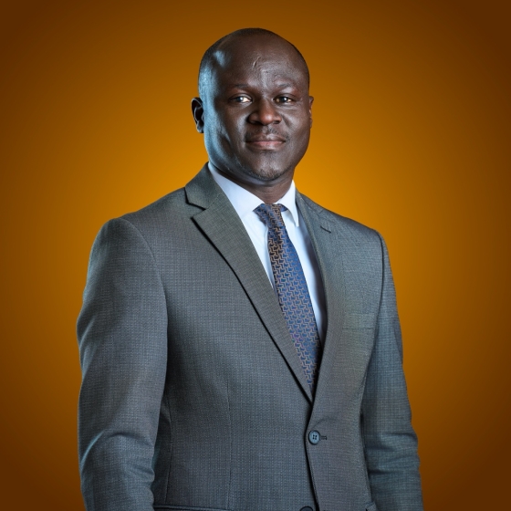 Théodore Adrien DIOUF DIRECTRICE DES SERVICES ET TRAITEMENTS CLIENTELE